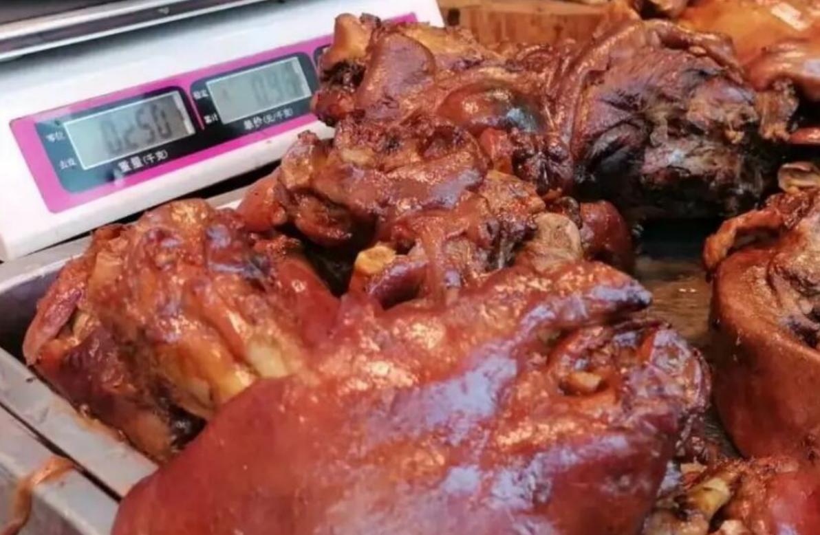 天津40多年猪头肉，从小推车到开店，爱的真爱不喜欢的一口吃不下