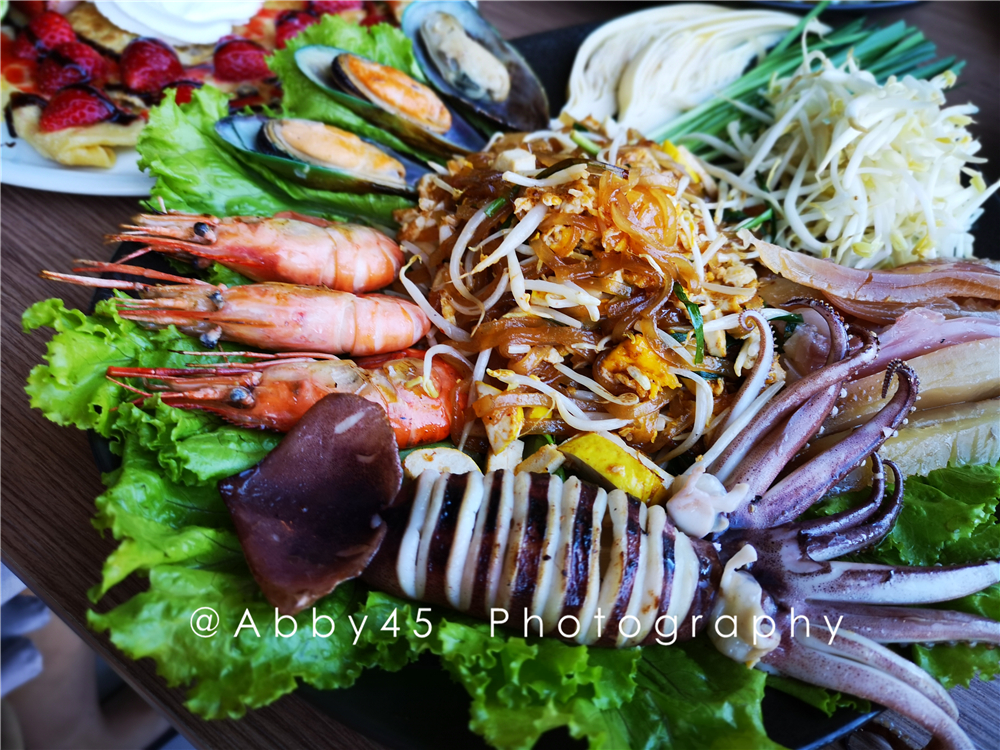 泰国清迈特色早餐,去泰国必吃的甜品芒果椰汁糯米饭