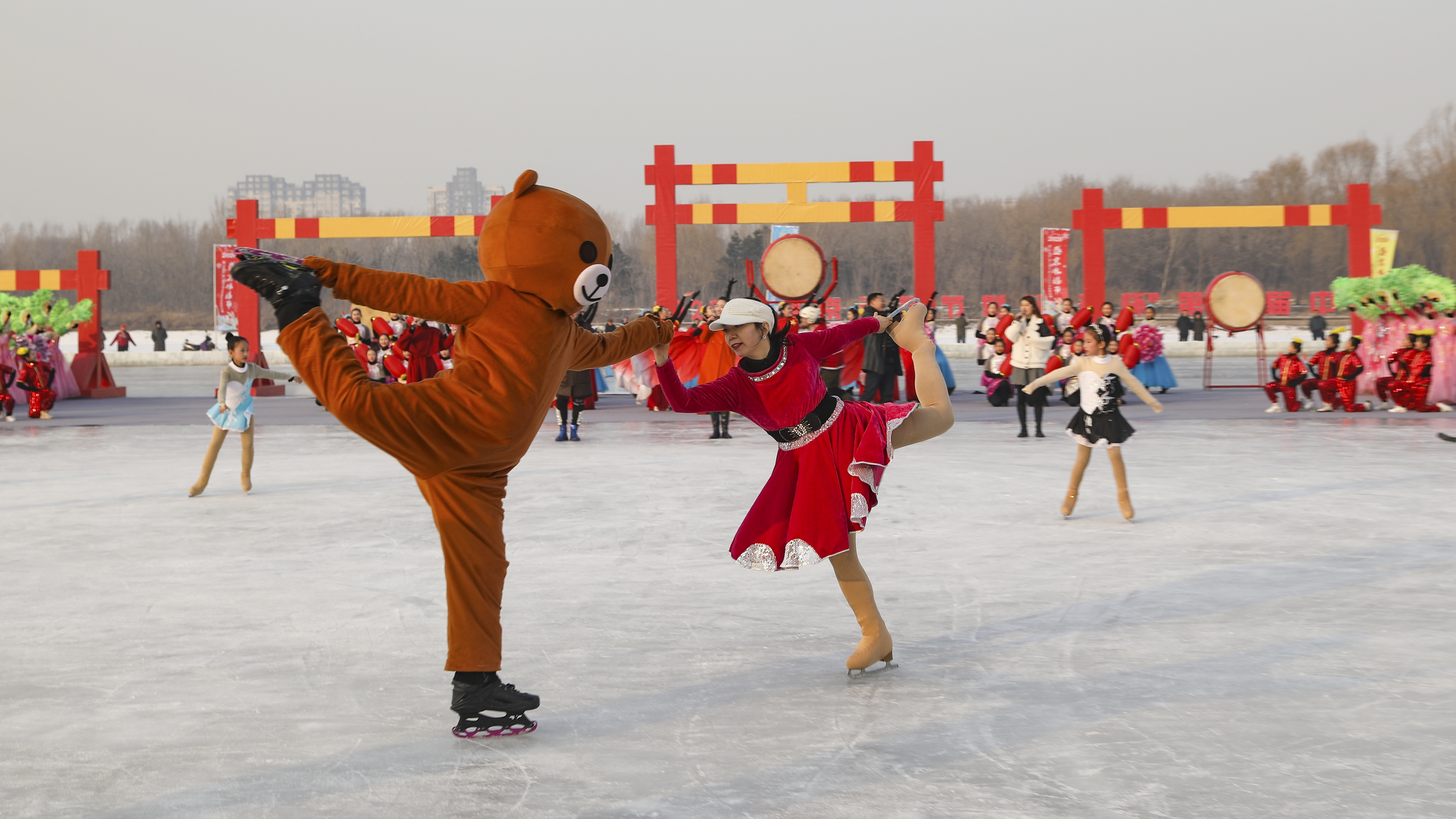 中国沈阳冰龙舟大赛开赛,沈阳第十四届国际龙舟邀请赛