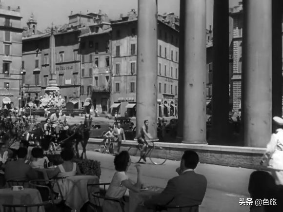 跟随赫本的脚步重温罗马假日,跟着赫本的脚步来到了罗马