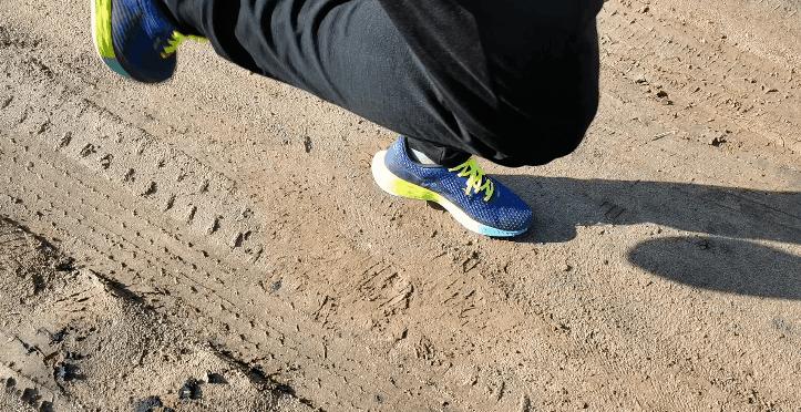 迪卡侬kiprunultralight,迪卡侬跑鞋kiprunkd500测评