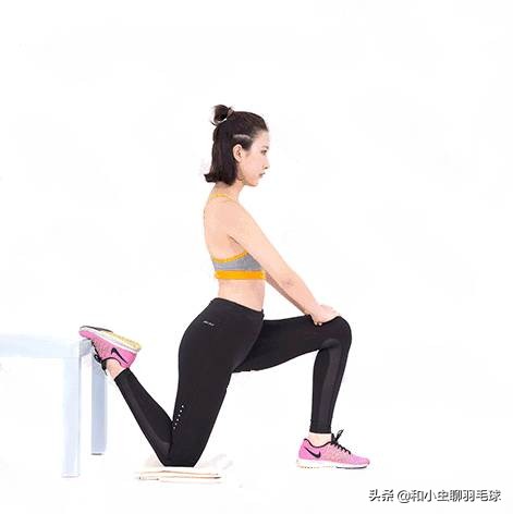 羽毛球左手和右手哪个更有优势,羽毛球应该怎么打才会比较有力