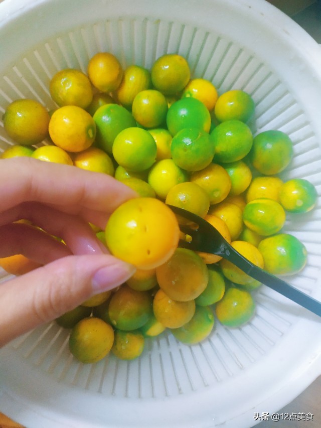 冰糖金桔冬天必备润喉止咳,冰糖金桔干怎么做治咳嗽