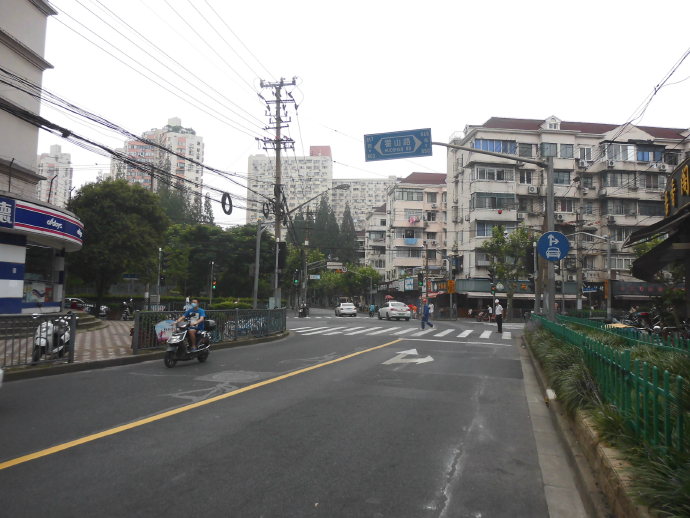 租界公园、跑狗场、卷烟厂，这条马路“活化石”太多