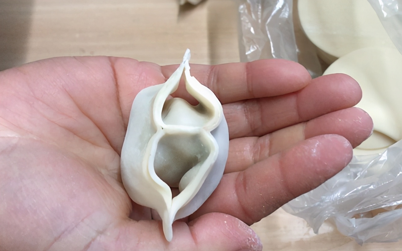 双色花样水饺包法,不会包饺子饺子怎么包才好看