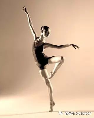 膝关节超伸原因以及调理方法