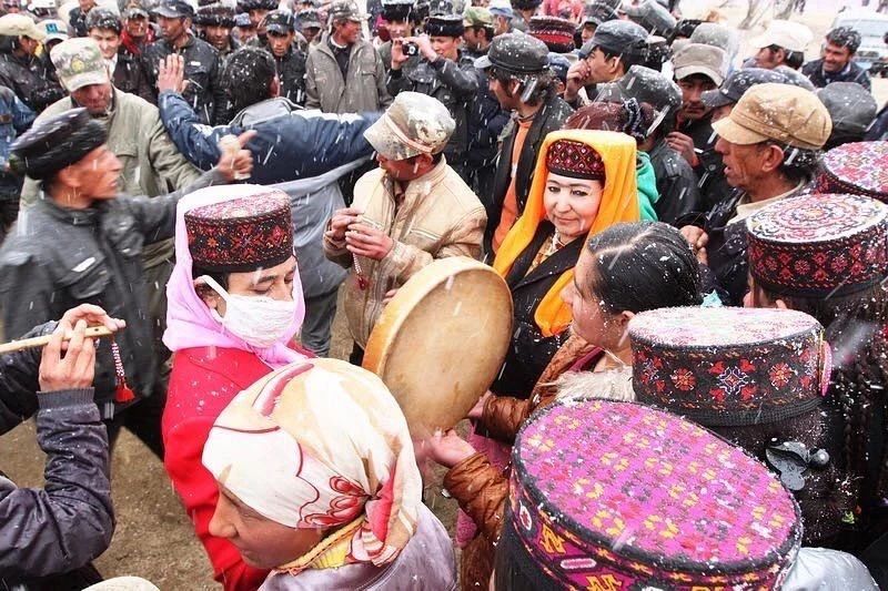 走马春季追花线|春漫*疆新**，牧笛声声中的杏花村