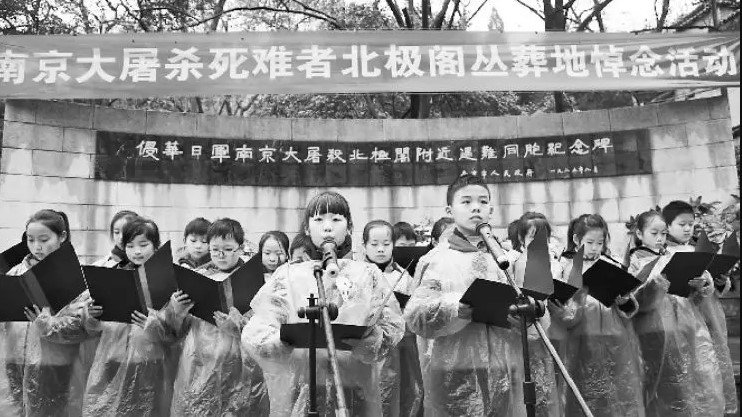 没有她世界依然在绽放,没有她的世界就没有存在的必要