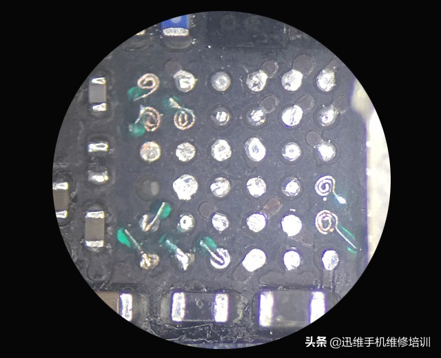 二修iPhone7P，焊盘掉点，尾插烧坏致手机不充电，飞线完美修复