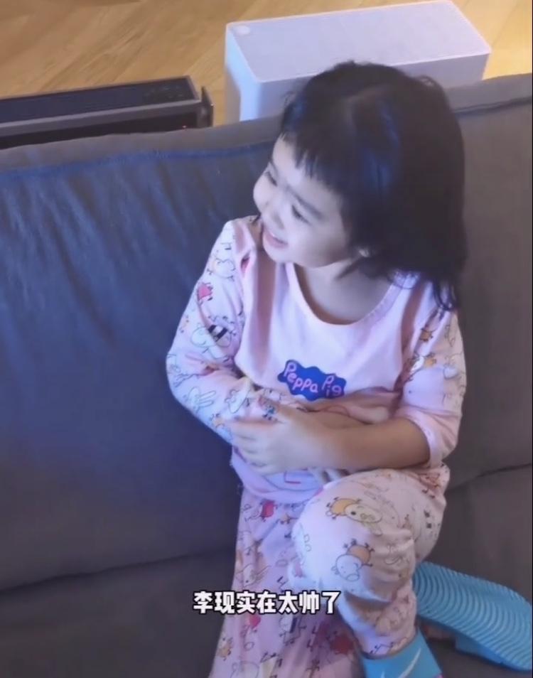 包贝尔的女儿饺子和李现视频,包贝尔女儿包饺子李现评论