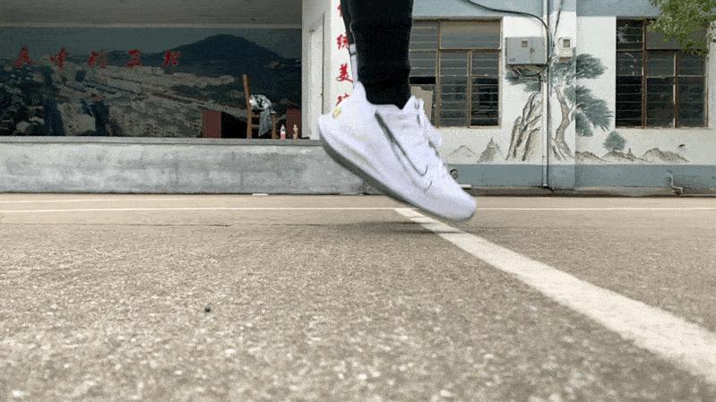 耐克airzoomcrossover篮球鞋测评,网球鞋nikezoom3