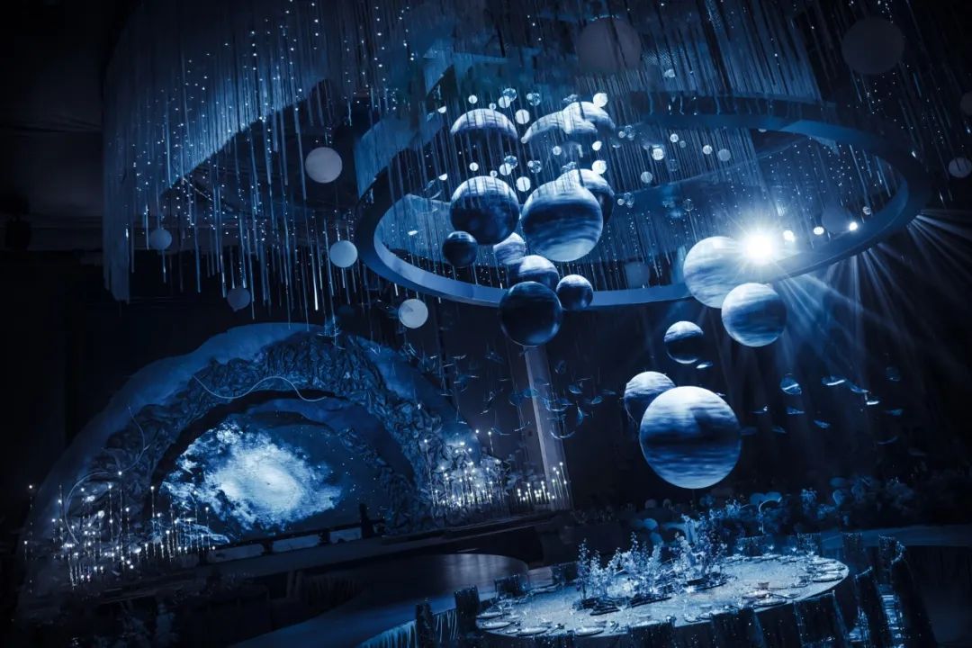一场神秘浪漫的星空的婚礼,神秘浪漫的蓝色星空婚礼