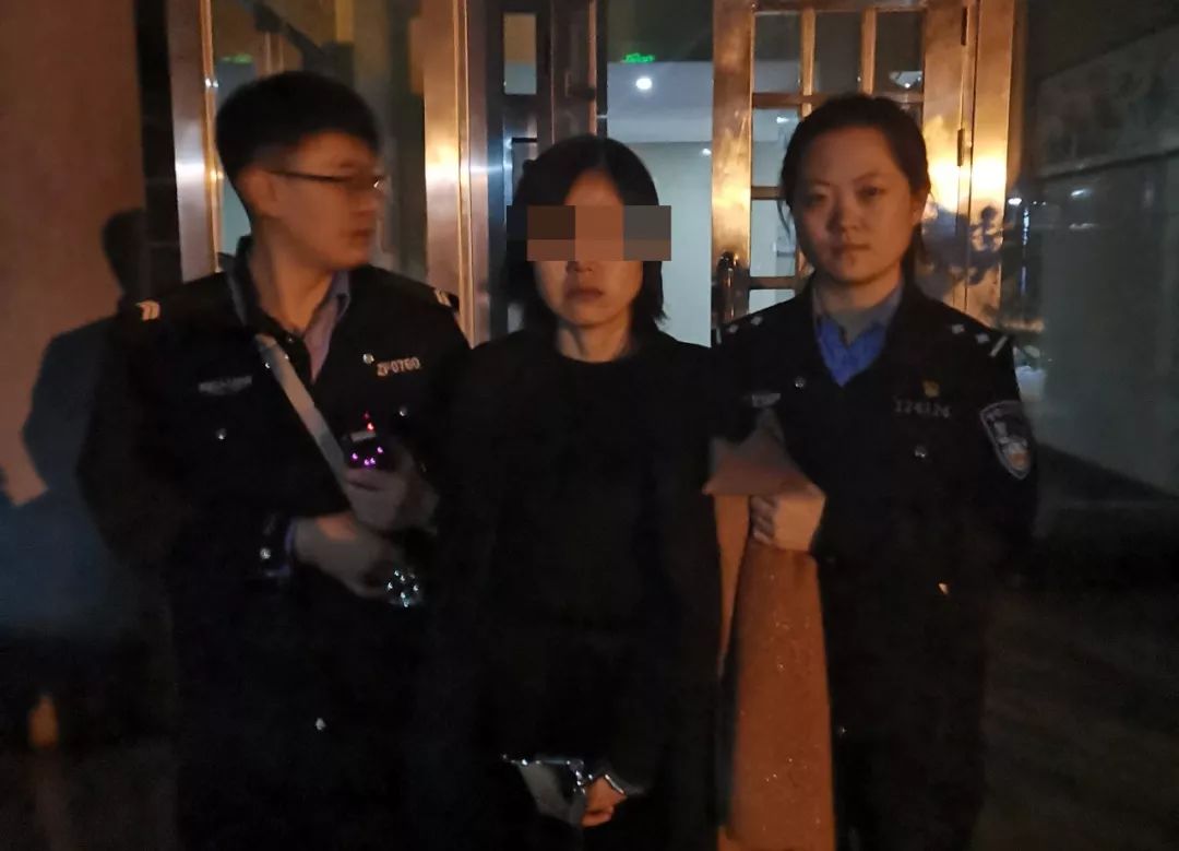 紧急通知服装,紧急通知服装店