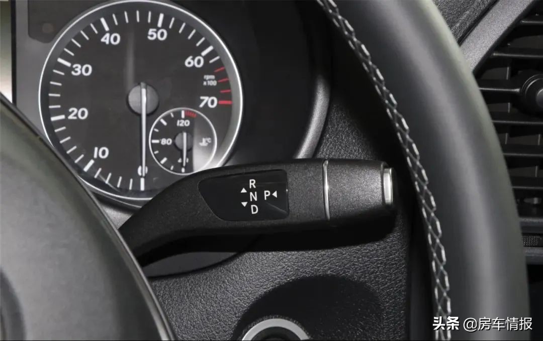 奔驰房车顶级新款,奔驰armadillo越野房车价格