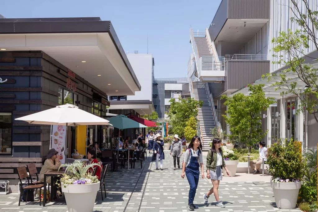 商业街区的景观设计要点和原则,复古怀旧商业街景观设计