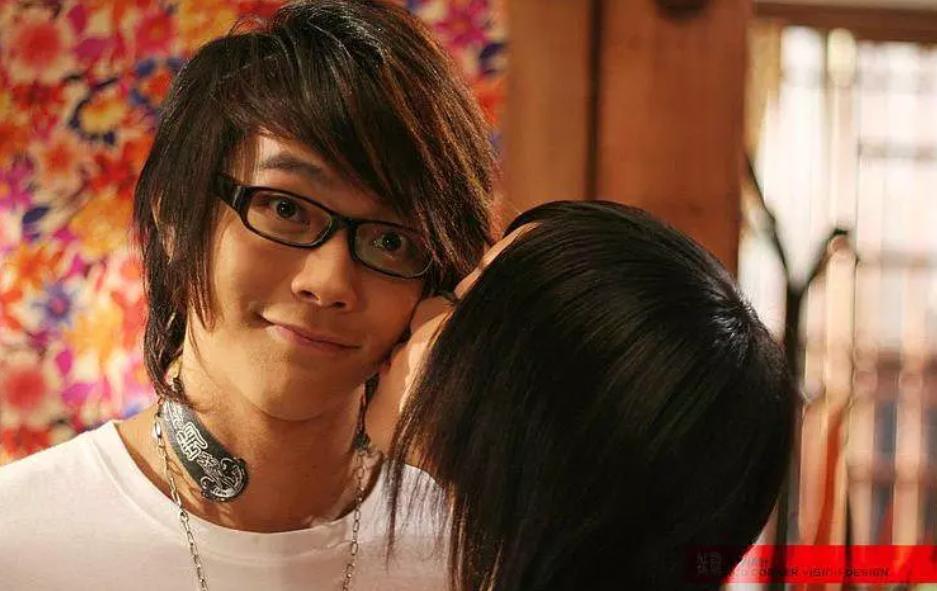 炎亚纶重返17岁,周杰伦炎亚纶