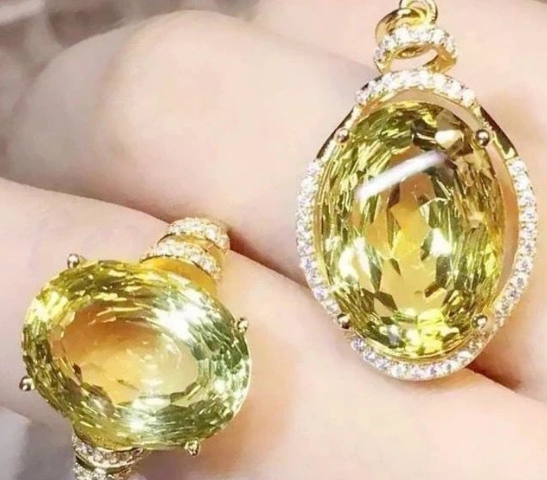 珠宝清凉一夏,夏日缤纷清凉珠宝化身解暑神器