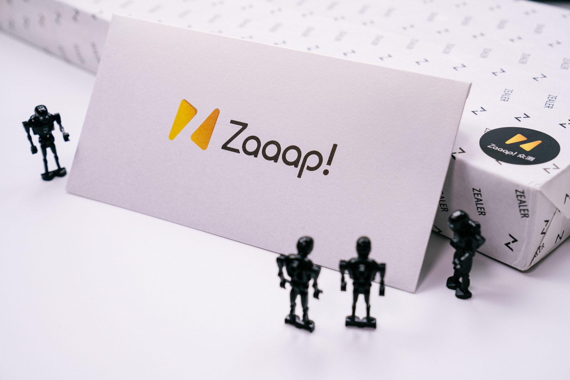 明基screenbar智能屏幕挂灯评测,明基screenbar夜晚挂灯