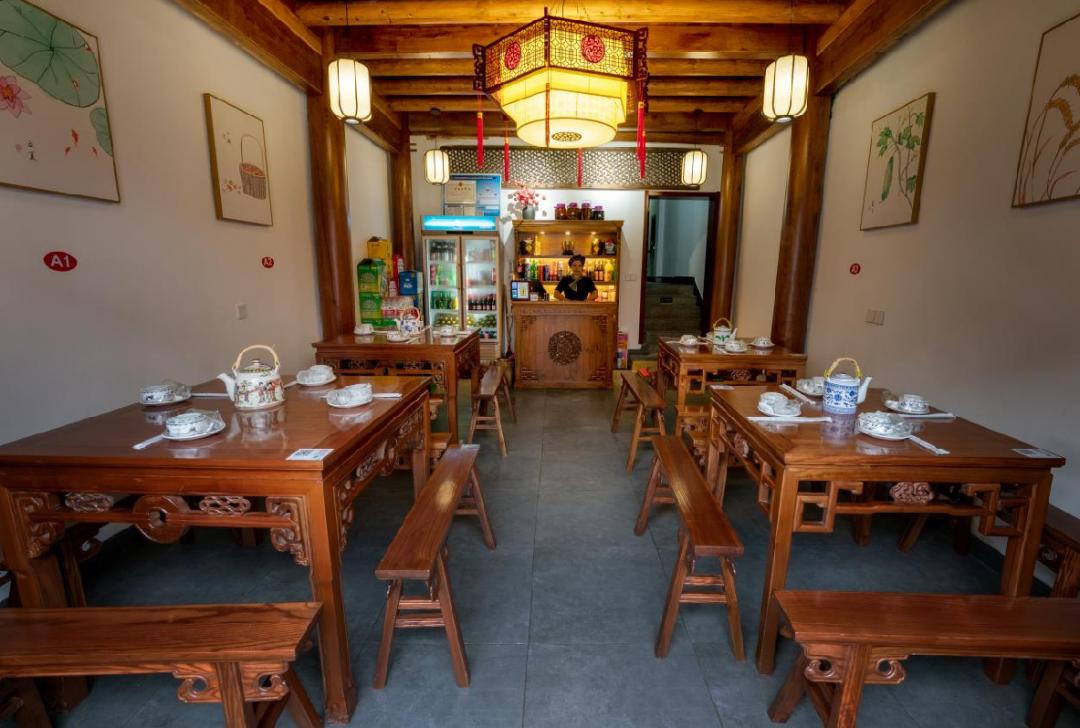 爱在17烟台视频,爱在17路夜景