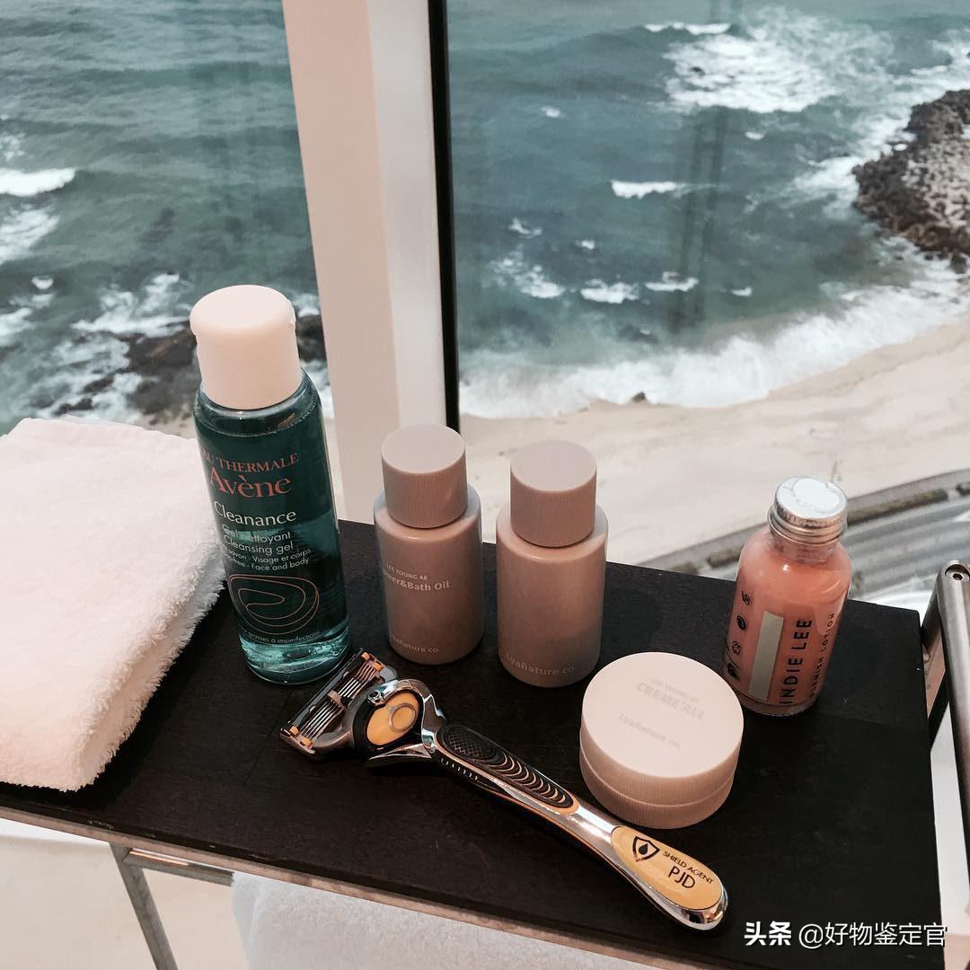 致护尊享实测:春日焕颜剃验,润剃须刀舒适速剃胡茬