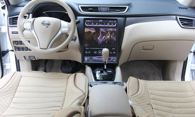 日产奇骏车展示,15款日产奇骏中控大屏幕