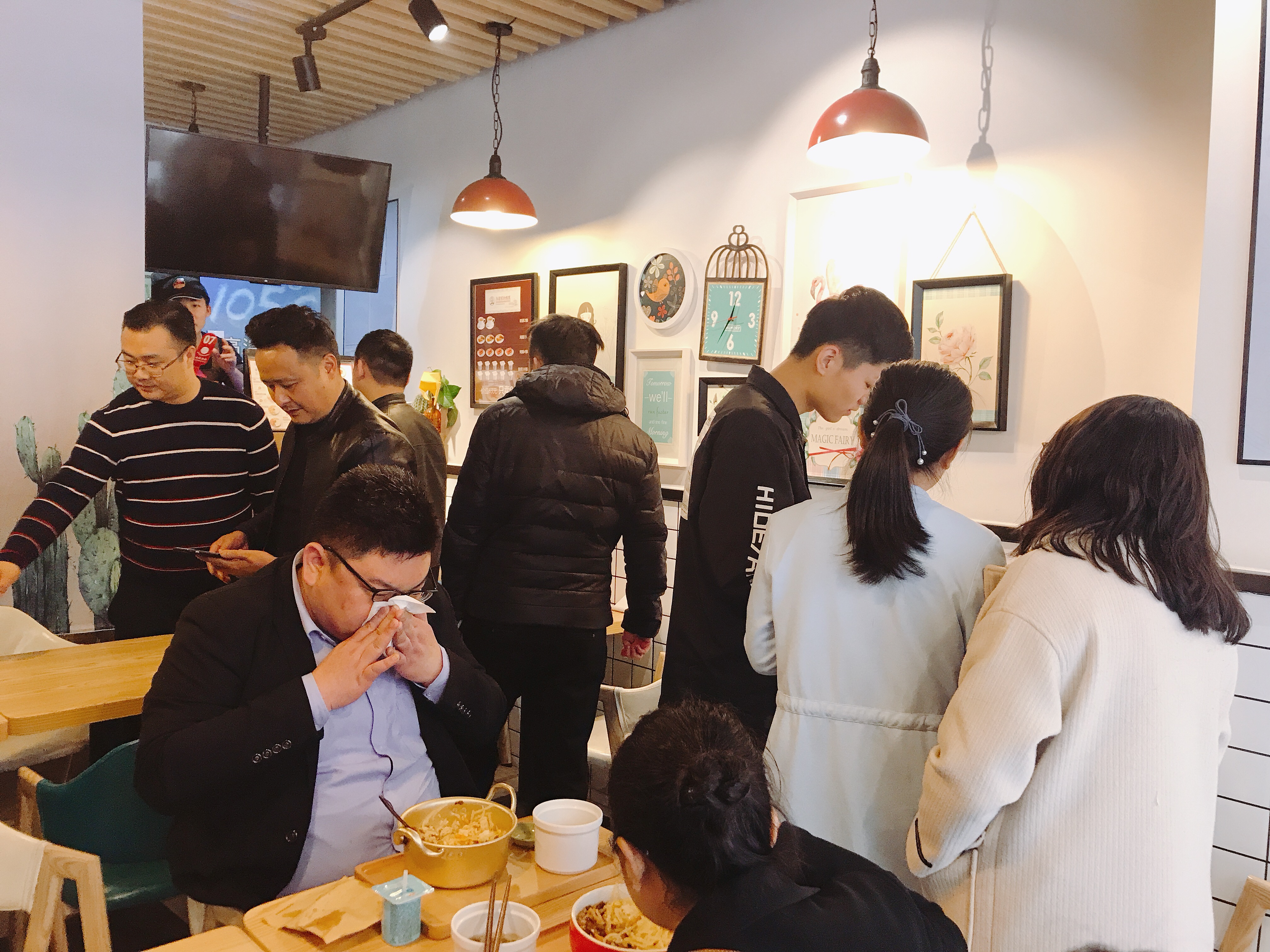 加盟外卖100单能赚多少钱,加盟外卖连锁店3-5个月回本