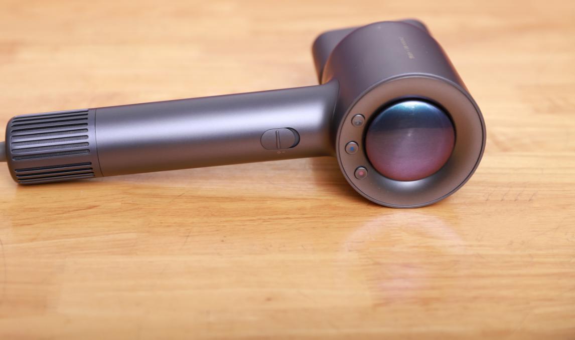 哪款电吹风能和戴森媲美,电吹风戴森直白哪个好