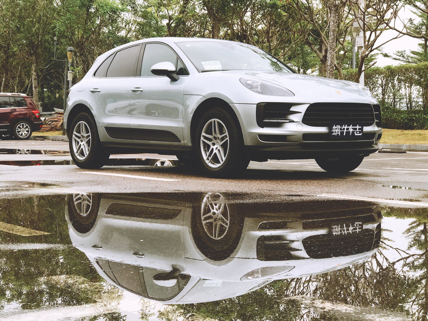 开车手机导航和carplay哪个好用,开车导航用手机还是车机屏好