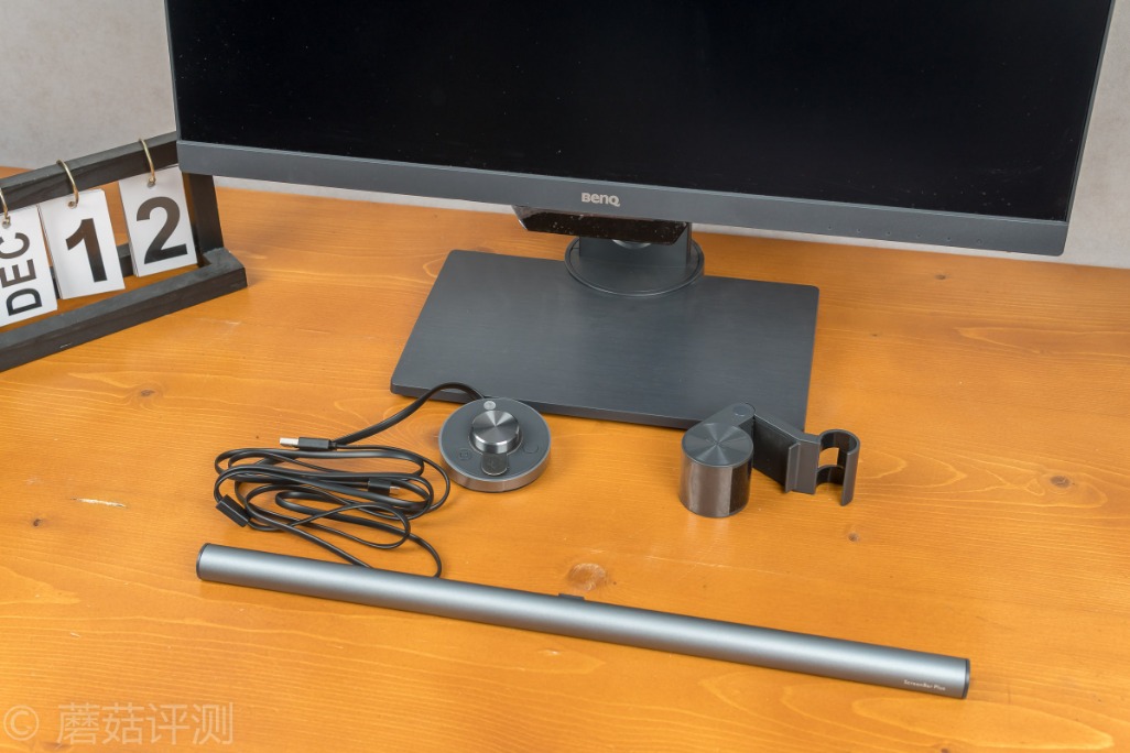 明基screenbar屏幕挂灯效果,明基显示器屏幕挂灯