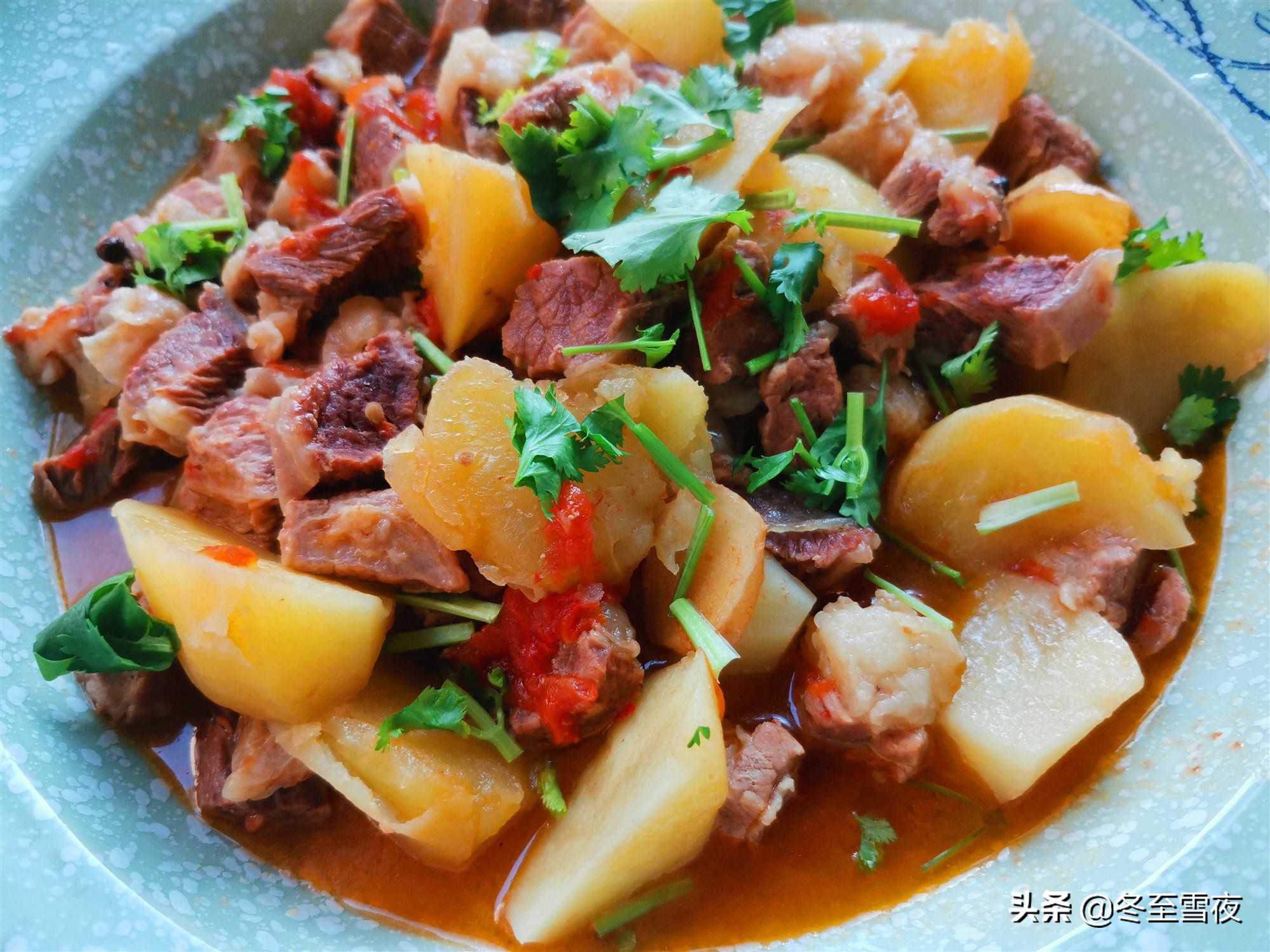 土豆怎么做好吃又简单家常菜教程,土豆怎样做好吃又简单的家常菜