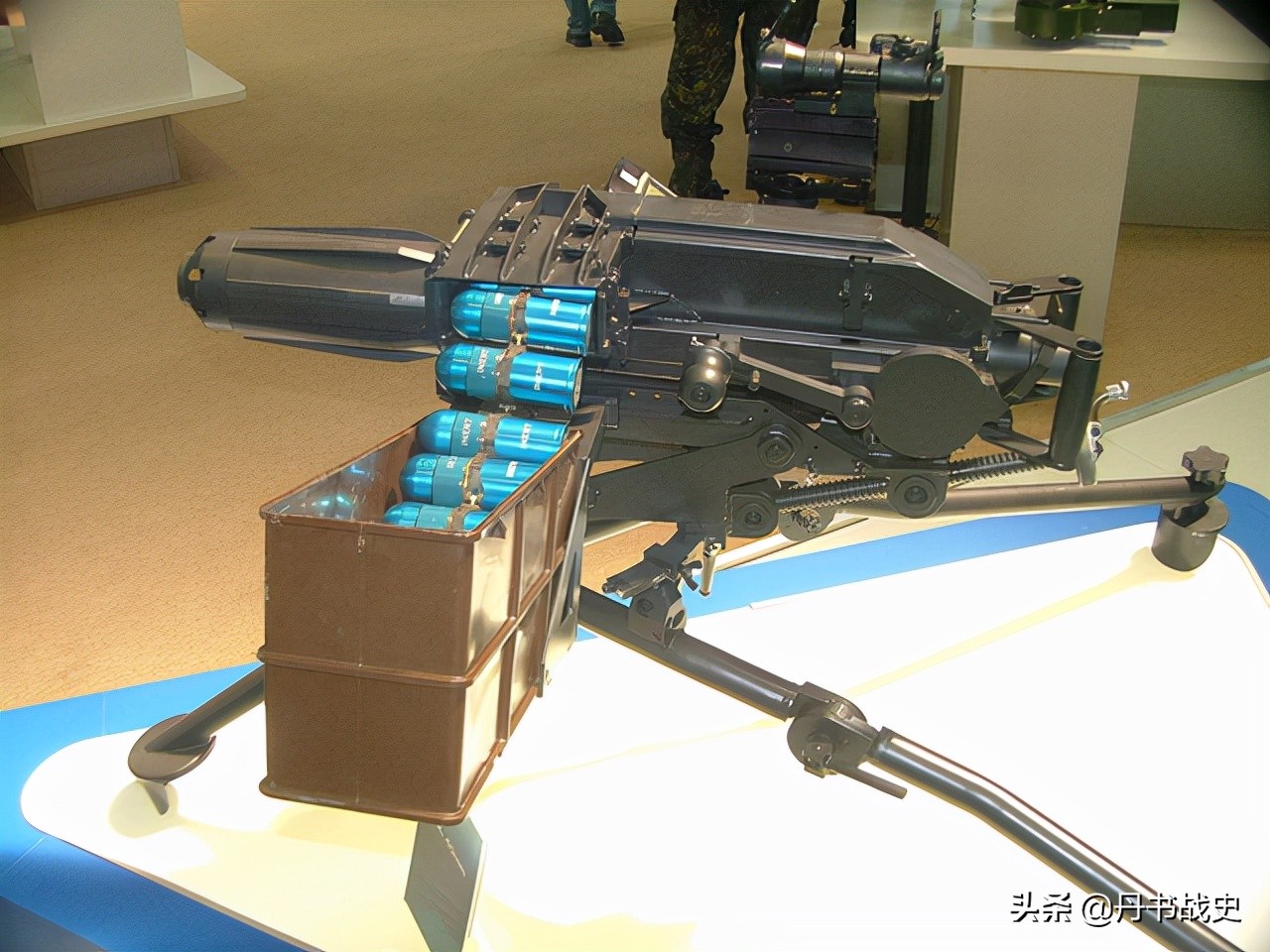 南非榴弹发射器,南非y3自动榴弹发射器