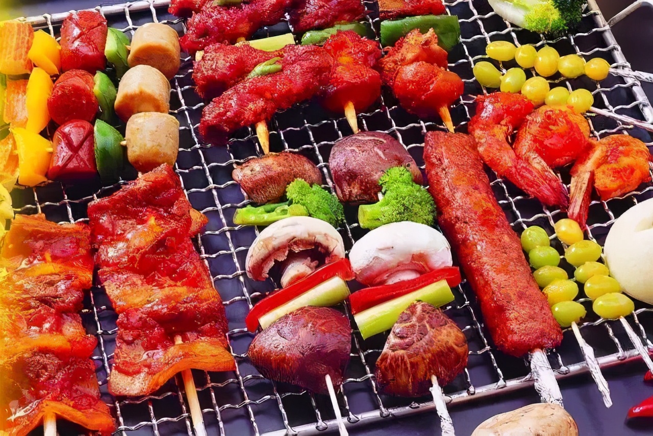 烧碱清洗完厨房餐具还能用吗,烧碱洗餐具用热水还是冷水