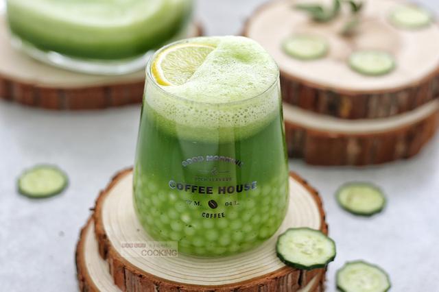 44岁刘敏涛成了表情包，体重竟才90斤，3个饮食习惯成就好身材