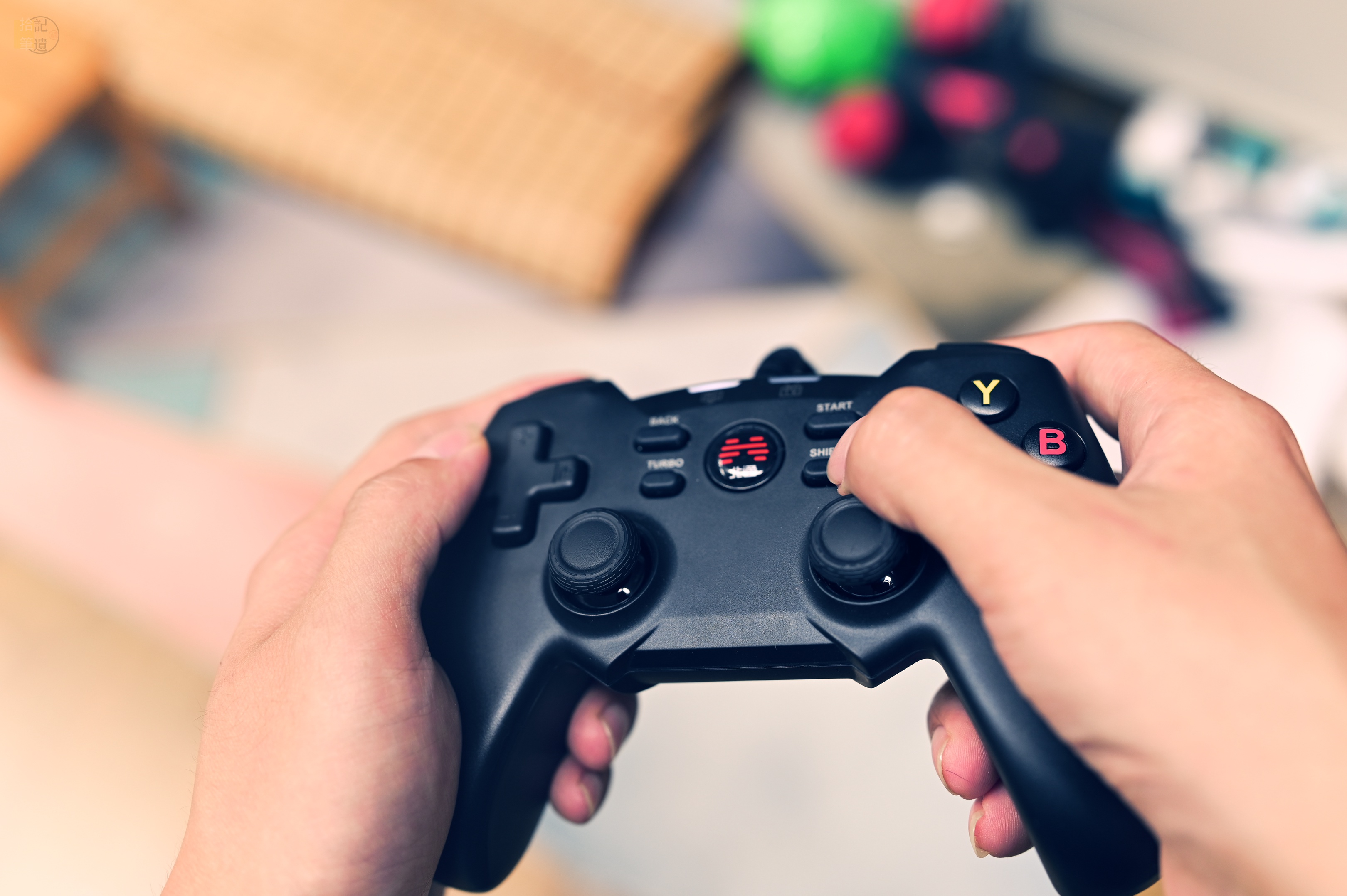 北通蝙蝠4游戏手柄上手体验,百元以内最好用的电脑手柄