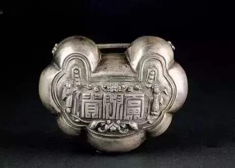 古代双寿长命锁,古人颈饰长命锁