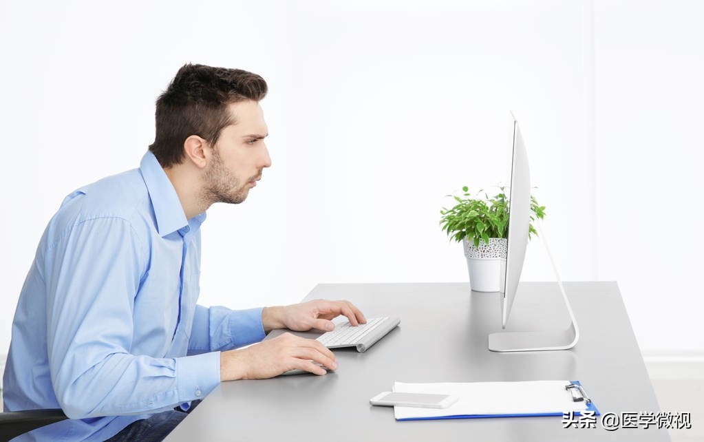 看电脑眼睛干涩流泪怎么办,看电脑眼睛干涩用什么眼药水