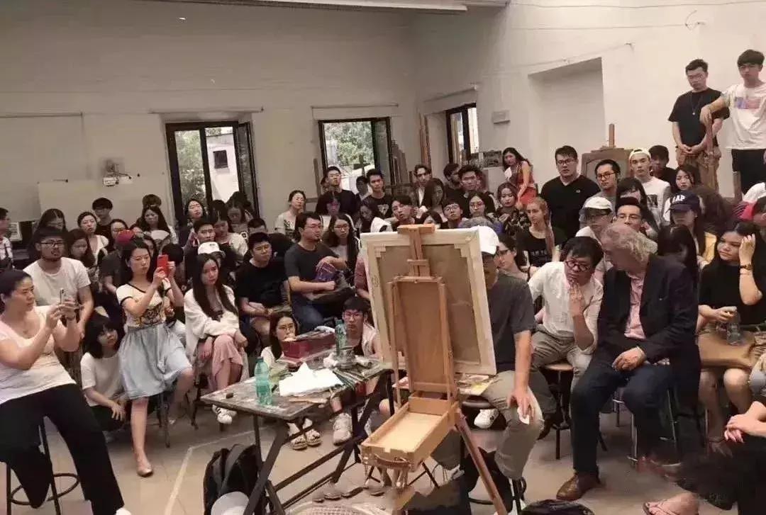 冷军的超写实绘画是造假的?画画40年代的作品都在这了,你来鉴别