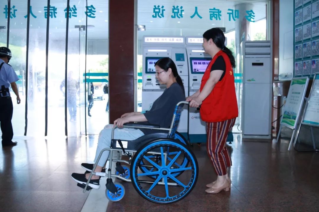 医院共享轮椅需要做什么,市中心医院共享轮椅如何扫码使用