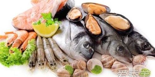 来月经可以吃螃蟹吗会有影响吗,来月经可以吃香菜吗