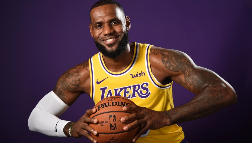 今天来看看球星都穿什么球鞋,新赛季战火重燃