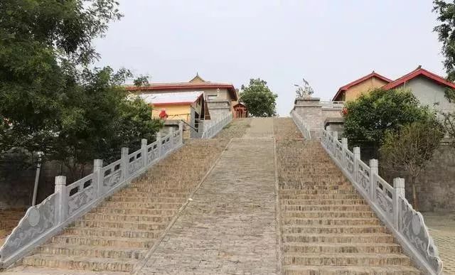 一寺一校一画院——石桥中学新生记！