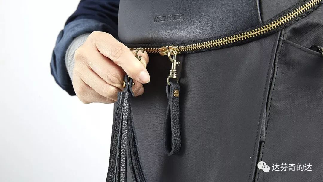 垂直分隔，1秒取物，“快卡背包”拯救乱成一团的“巨包*党**”