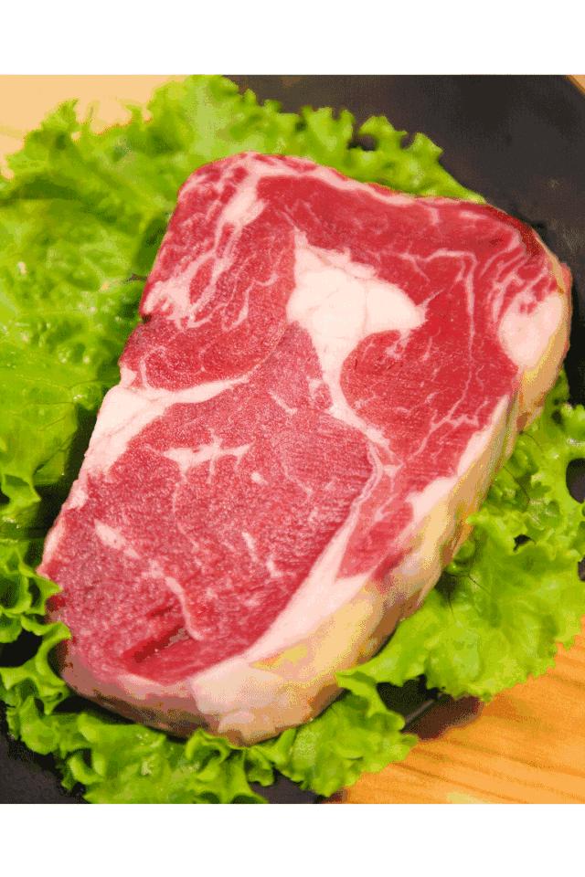 青岛这家进口海鲜店，竟把工厂开到了食客眼前？用自助价格吃怀石品质！