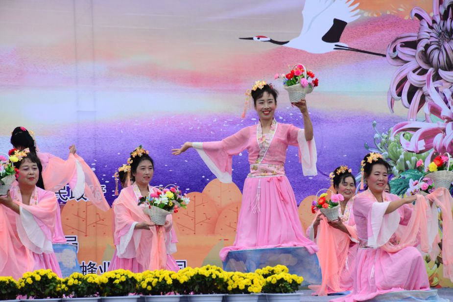 重阳节敬老爱老祝福视频,重阳节孝老敬亲广播稿