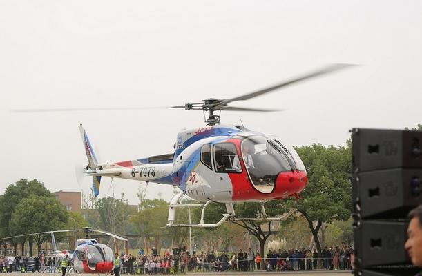 “开着直升机来抢人”这场招聘活动刷爆宁大学子的“朋友圈”