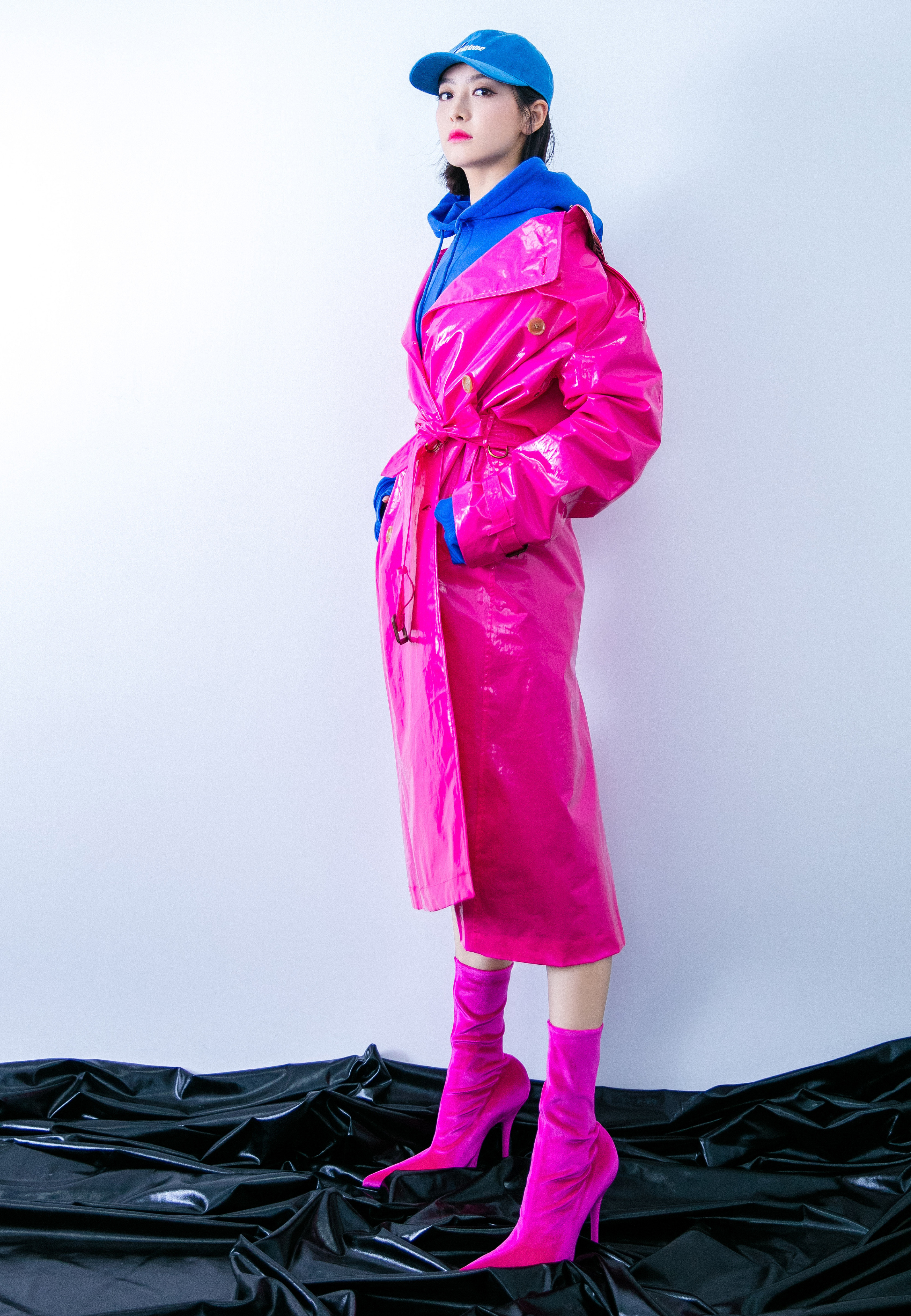 穿那么厚也能做行走的发光体？你的漆皮够亮么！