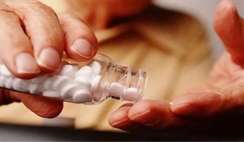 一般吃药多长时间可以吃钙片,按正常剂量吃钙片要吃多久