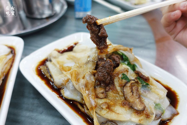 张敬轩住过的这条老街，随便几家美食店，加起来超过150岁！