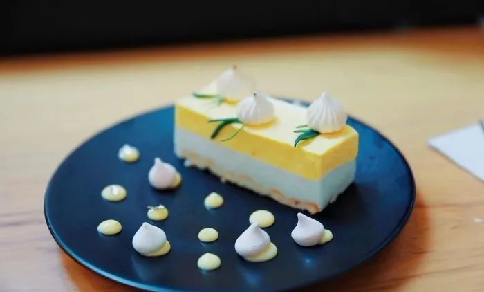 席梦思大蛋糕,席梦思慕斯蛋糕