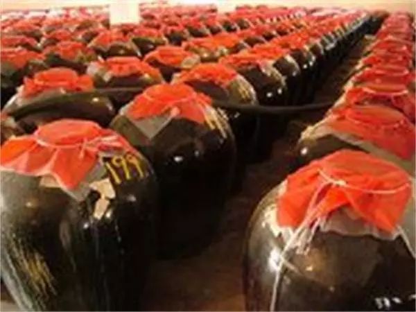 金六福六种颜色的酒,金六福中国福酒42度价目表